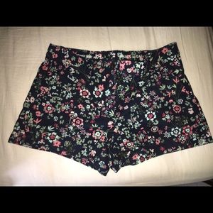American Eagle floral shorts